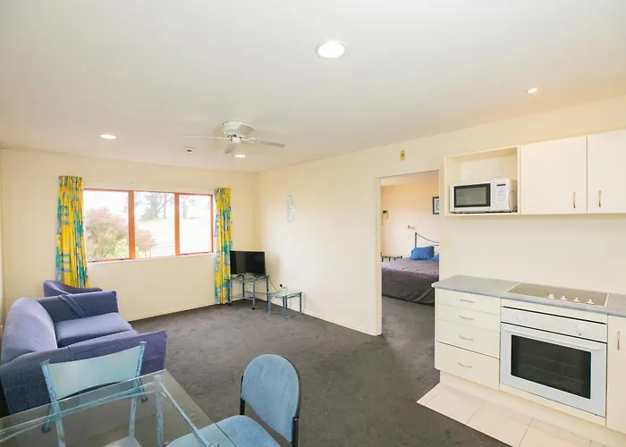 Albany Executive Motor Inn Limited